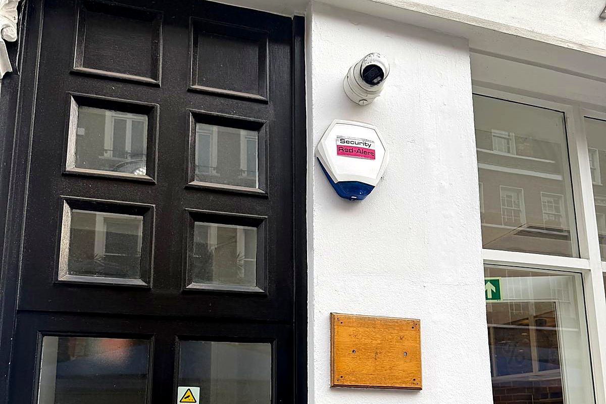 Bell box and camera installed on a London townhouse by Security Red Alert